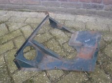 Afdekplaat versnellingsbak/cabine