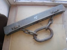 houder met keting voor achter