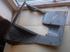 bovm48 Afdekplaat versnellingsbak/cabine