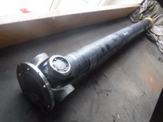 AntrieBwelle hinter  G achse
